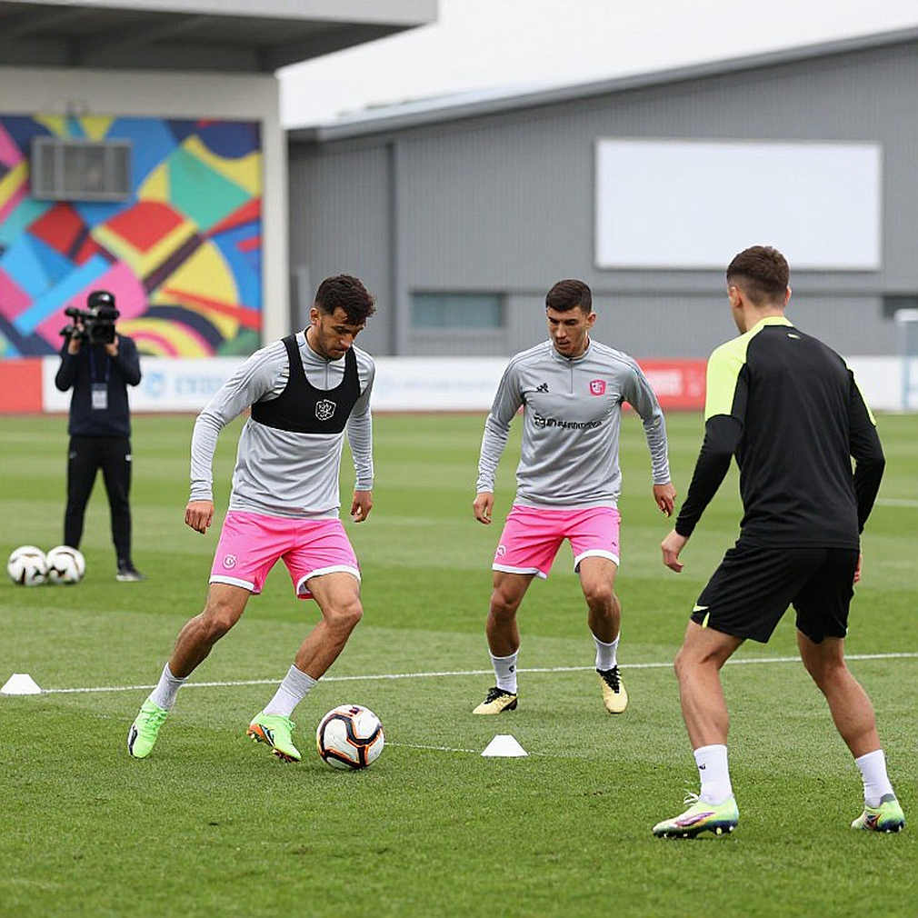 U23 Thái Lan trước Kyrgyzstan: khoảng trống giữa hai tuyến và cú đánh cược lúc 14 giờ chiều