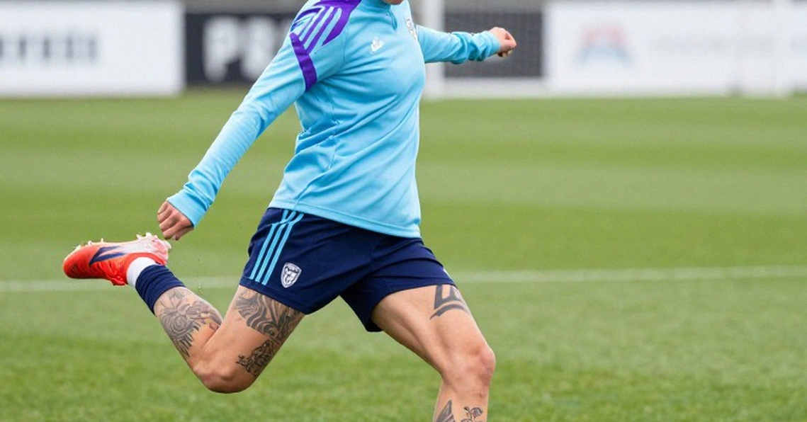 Bong bóng của Farioli: Porto đang giải cứu Giménez hay tự bảo vệ mình?