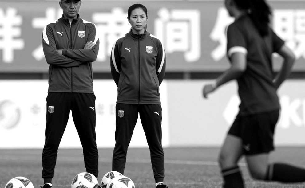 Kỳ chuyển nhượng V.League: đọc dòng tiền và điều khoản hợp đồng để hiểu số phận của một lò đào tạo trẻ Kỳ chuyển nhượng V.League: đọc dòng tiền và điều khoản hợp đồng để hiểu số phận của một lò đào tạo trẻ