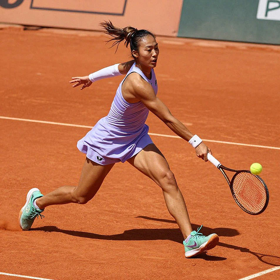Zverev và khoảng cách 1.810 điểm: Vì sao ngôi số 1 của Sinner đứng trên vách đá Zverev và khoảng cách 1.810 điểm: Vì sao ngôi số 1 của Sinner đứng trên vách đá