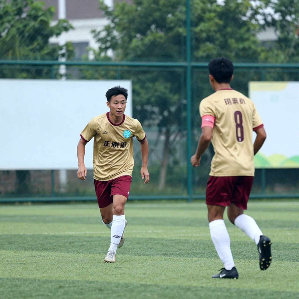 Kỳ chuyển nhượng 2026: Tiền đổ vào hàng thủ, và hàng thủ ba người trở lại như một lối thoát Kỳ chuyển nhượng 2026: Tiền đổ vào hàng thủ, và hàng thủ ba người trở lại như một lối thoát