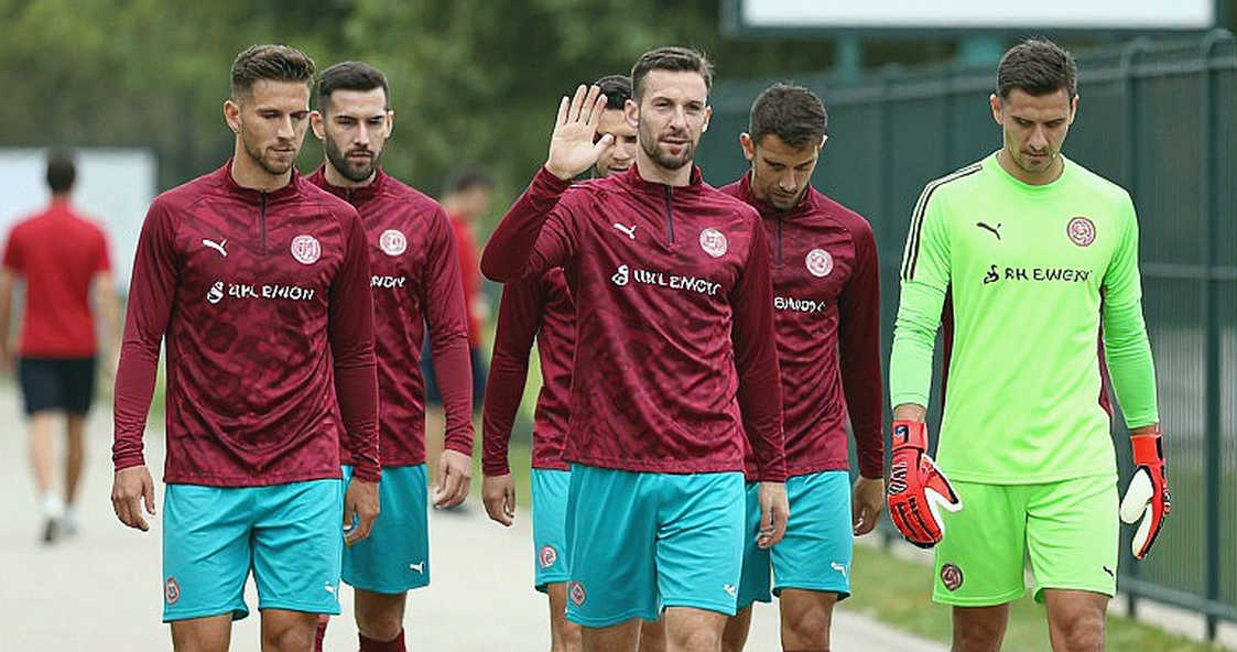 Thẻ đỏ phút 93 ở trận thắng 13-0: điều đáng đọc nằm ở tính khí của Jesus Rodriguez Thẻ đỏ phút 93 ở trận thắng 13-0: điều đáng đọc nằm ở tính khí của Jesus Rodriguez