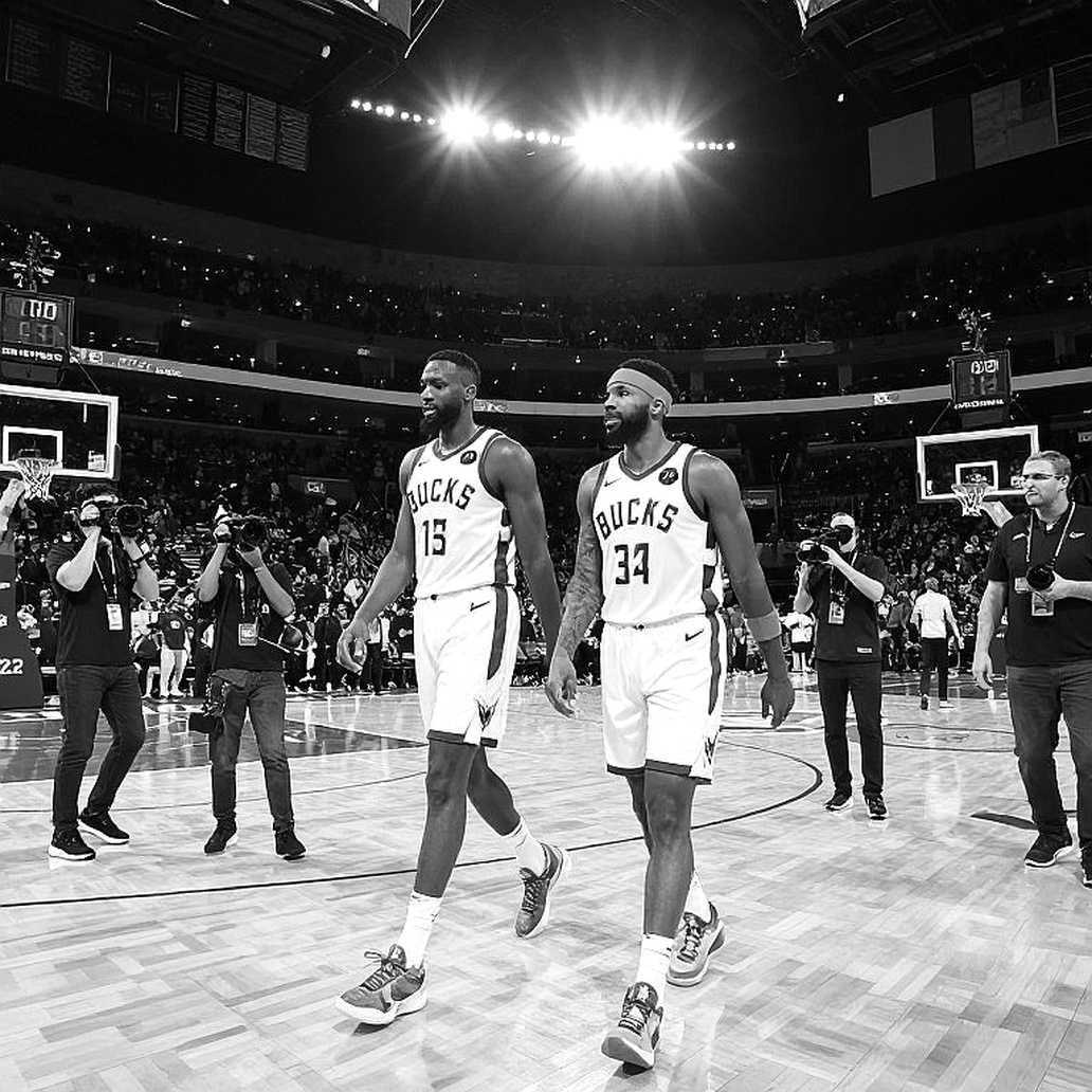 Kyrie Irving trở lại sau 586 ngày: cú reverse layup ở Macao và khoản nợ thể lực chưa thanh toán