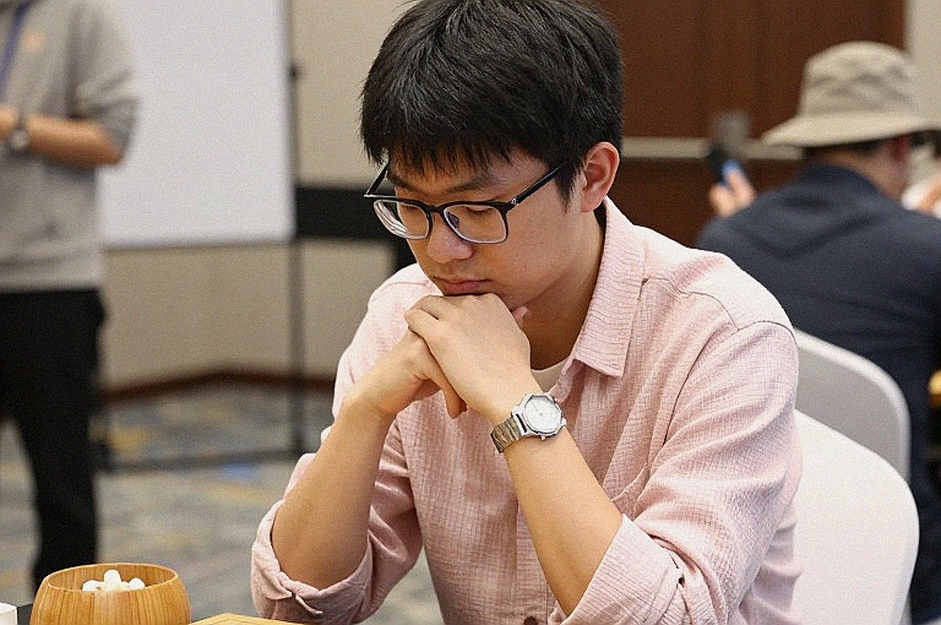 ChessBase và nhịp phát hành tháng 8: Phòng thủ Petroff, tính toán và chơi vị trí