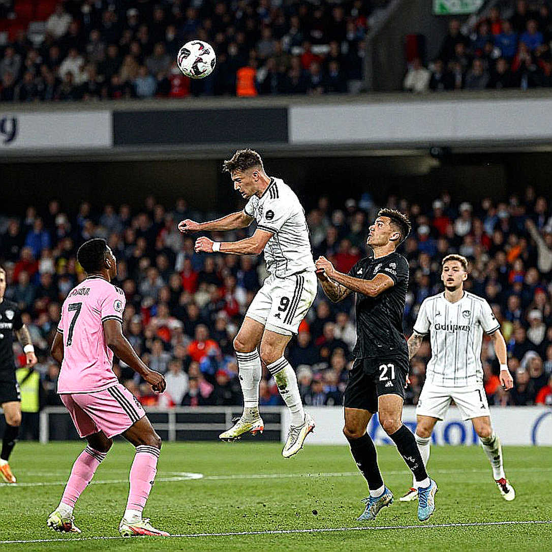 Three Academies, One Current: The Conversion Problem from Academy to V.League Three Academies, One Current: The Conversion Problem from Academy to V.League