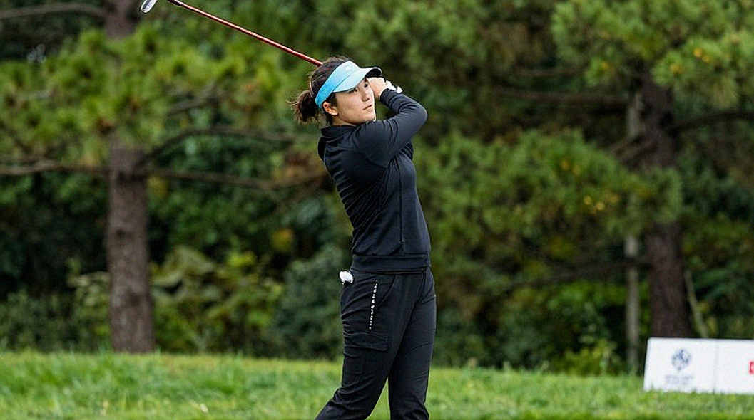 Bàn tay trái, hai con bảy và ngôi đầu Race to Dubai: Patrick Reed rút lui giữa vòng hai BMW PGA Championship